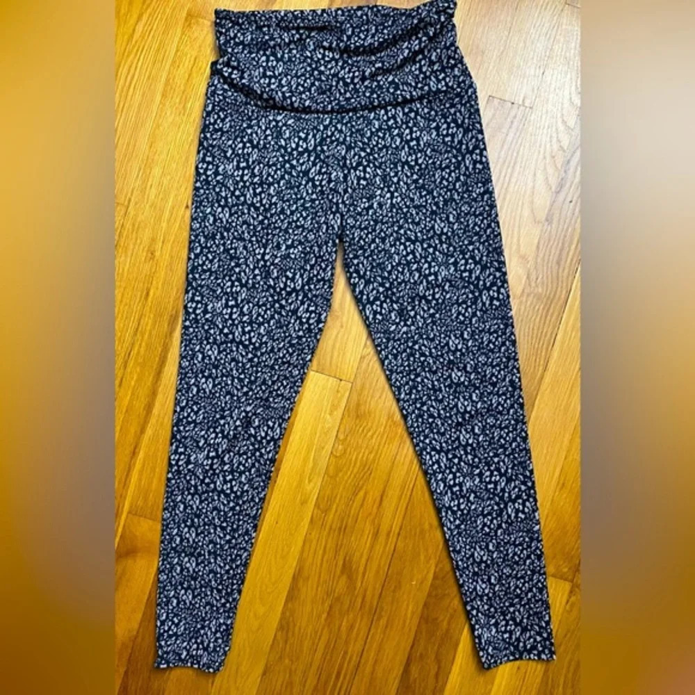 Onzie Honey Leopard Yoga Leggings Quick Dry Fabric Size Small